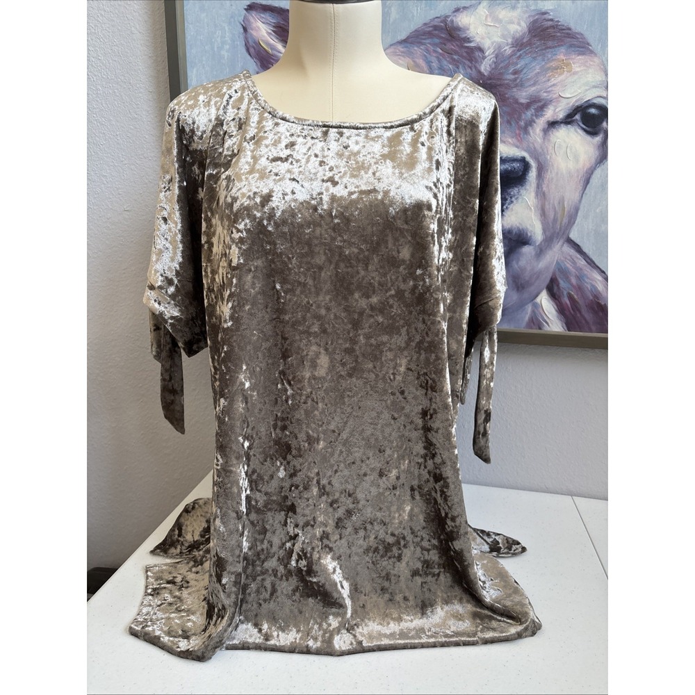 Lane Bryant Women's Plus 18/20 Metallic Toned Crushed‎ Velvet Open Shoulder Top
